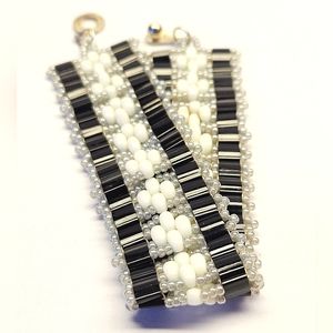 Black And White Hand Woven Seed Bead Bracelet